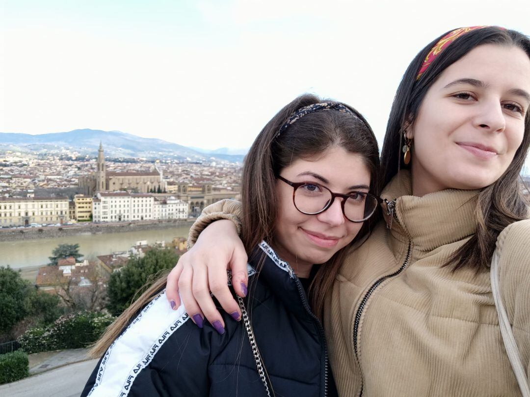 Helena y Laura en La Toscana.