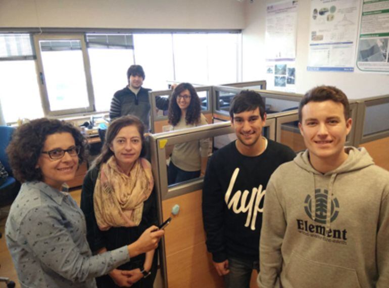 Las dos profesoras y los dos alumnos de Albacete cuyo proyecto ha sido seleccionado por Google