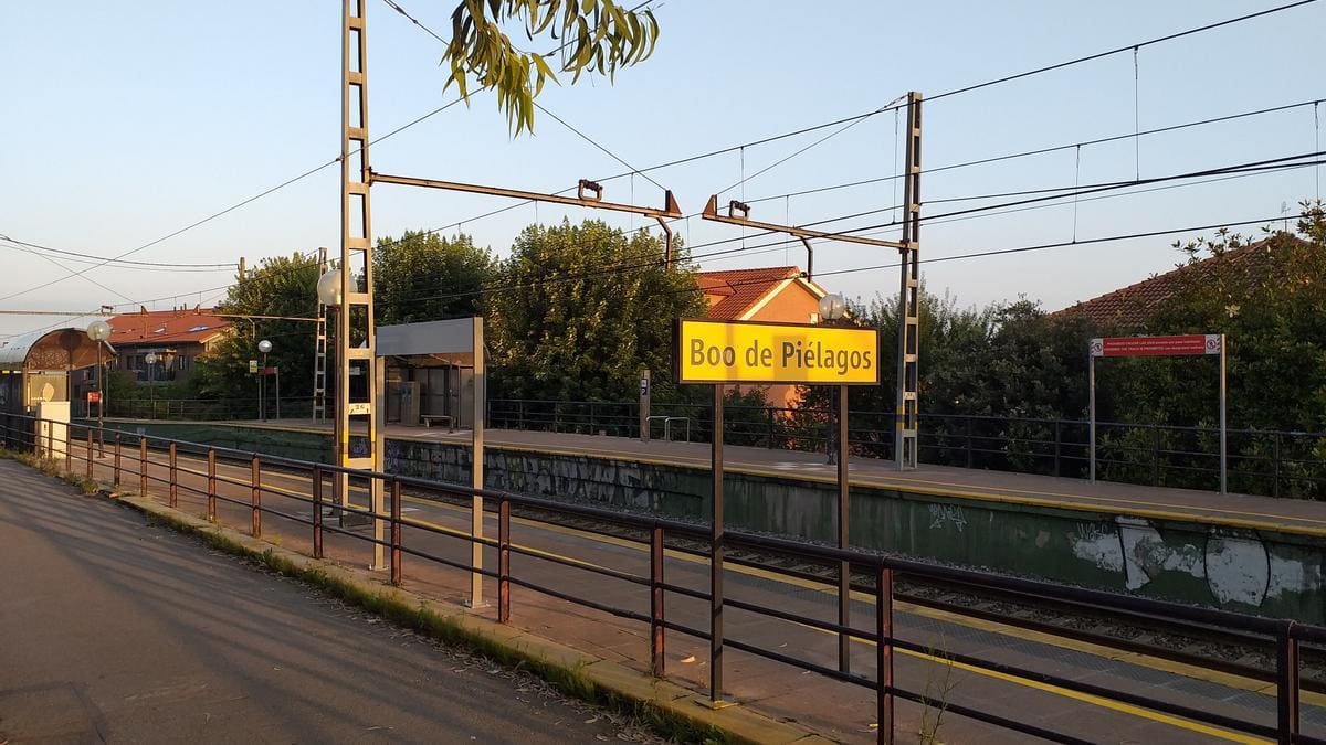 El juez abre juicio oral contra los dos investigados por la muerte de un joven en la estación de tren de Boo de Piélagos