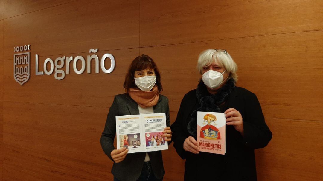 La concejala de cultura, Carmen Urquía, y la directora general de Cultura, Ana Zabalegui.