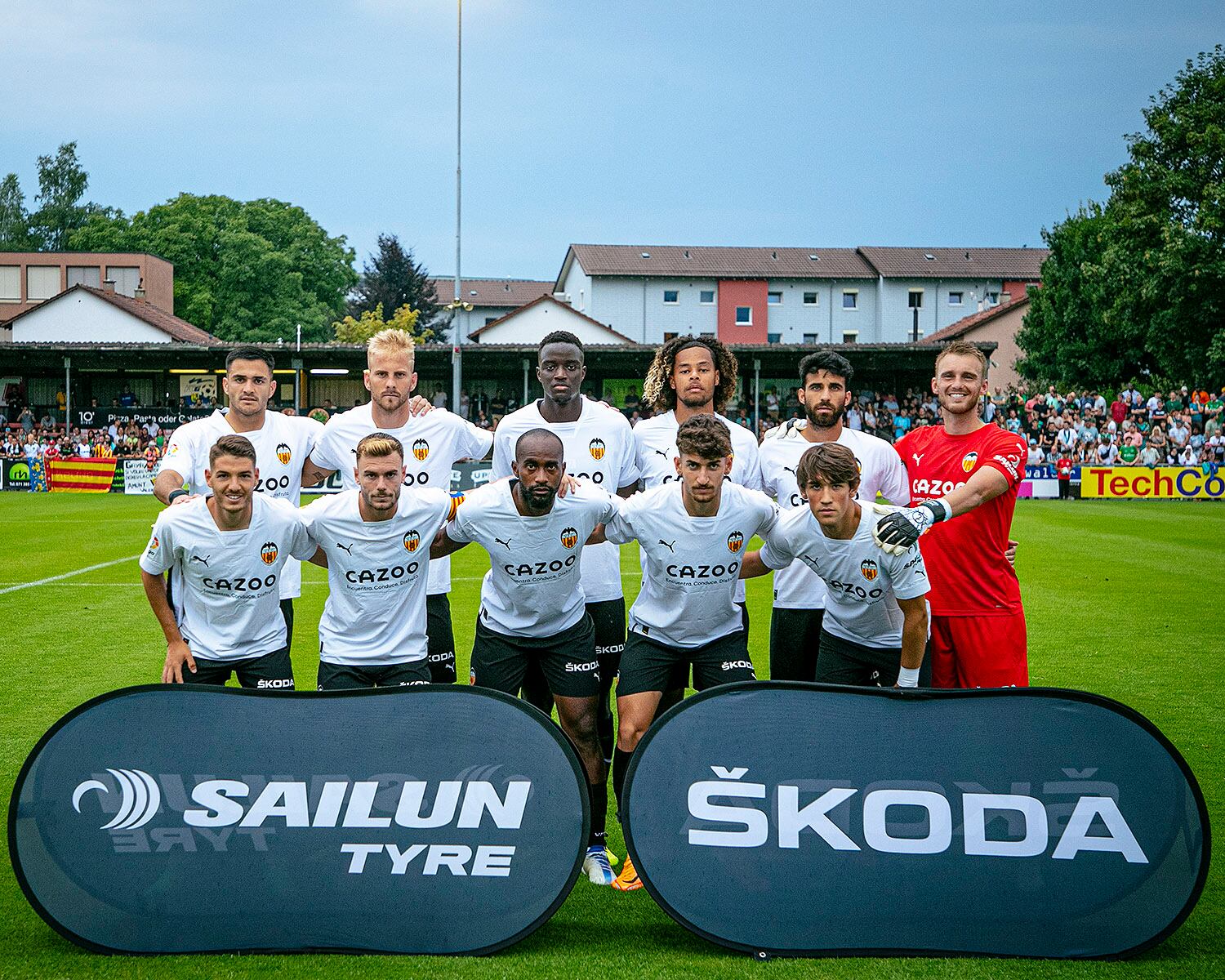 Once del Valencia ante el St. Gallen.