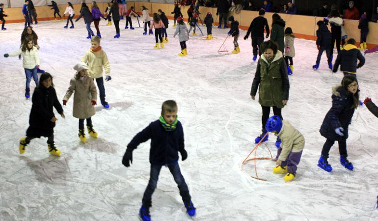 Pista de hielo navideña