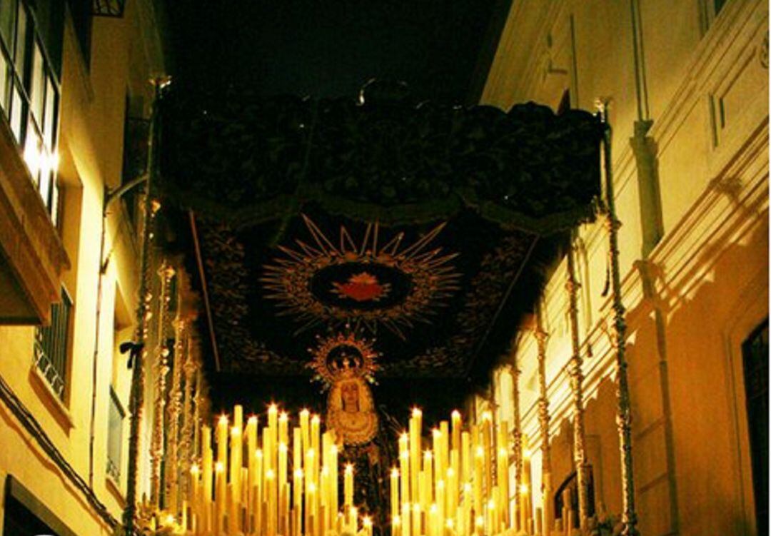 Imagen de Nuestra Señora de los Dolores "Ave María", en el Pasaje de la Merced