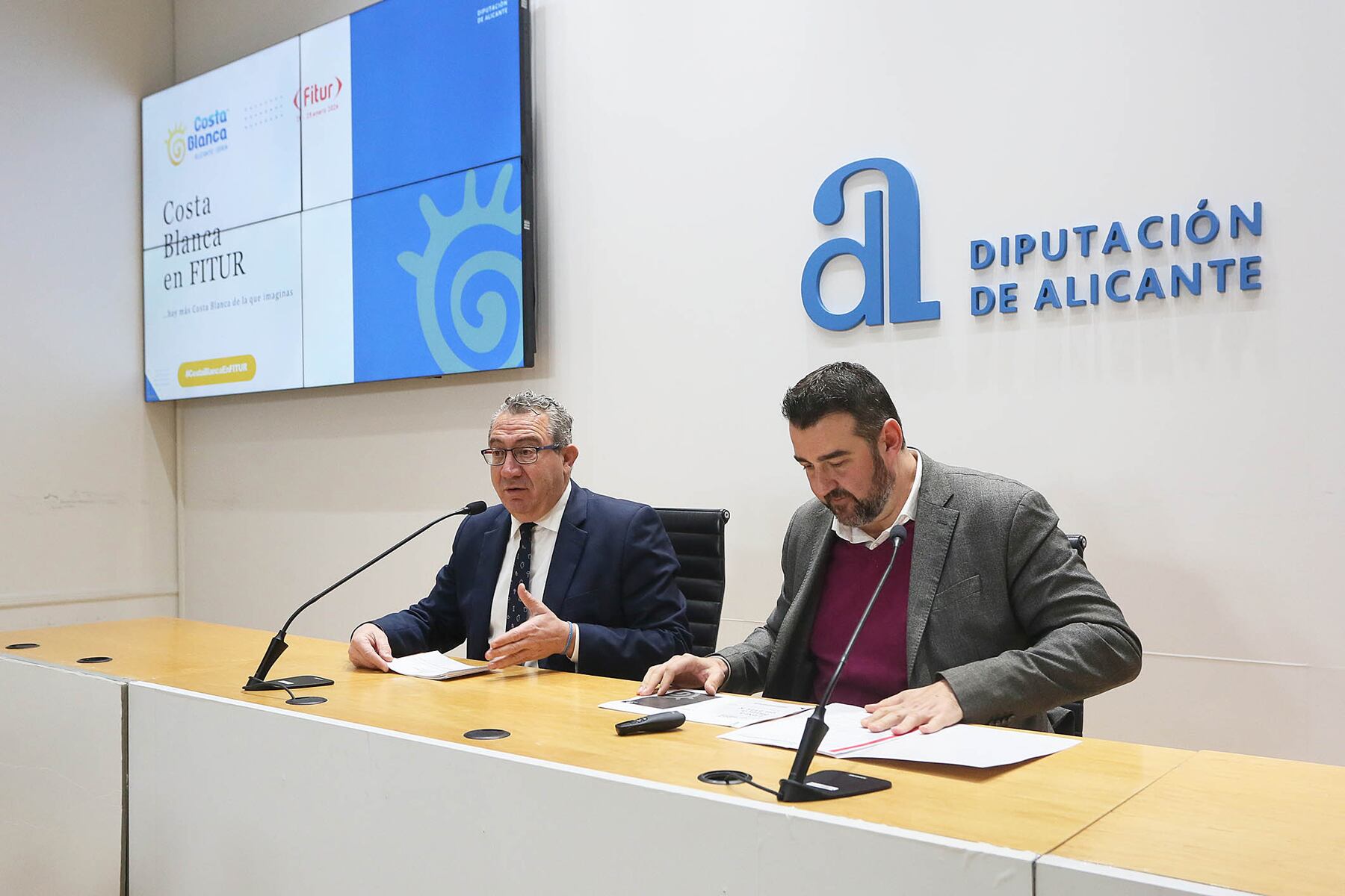 Toni Pérez y José Mancebo, durante la presentación de los actos de Fitur 2026 por parte del Patronato Costa Blanca