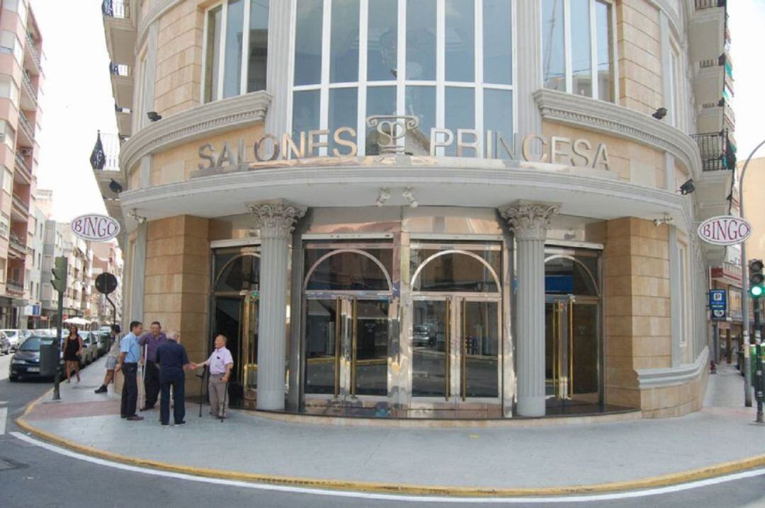 Inauguración de los Salones Princesa en Elda