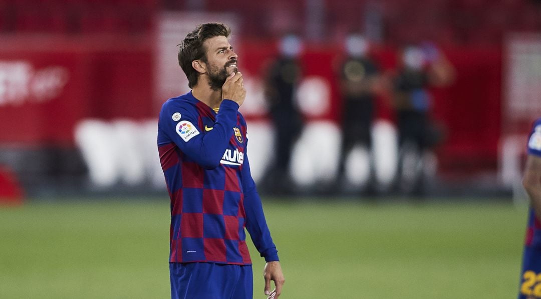 Piqué, durante el partido ante el Sevilla. 