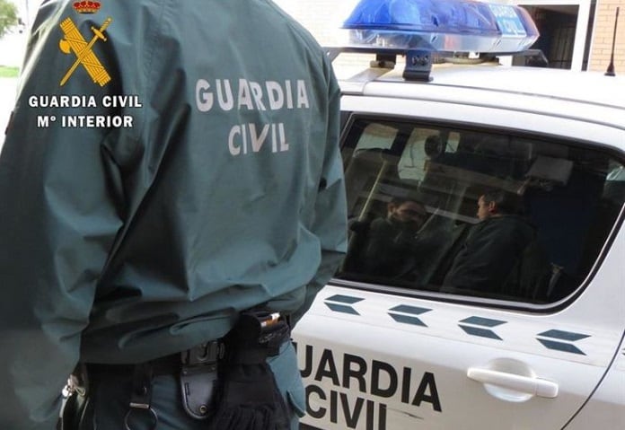 Un vehículo de la Guardia Civil