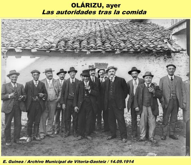 Las autoridades tras la comida