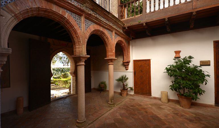 Interior del Palacio de Mondragón. 