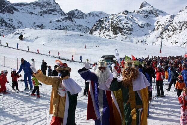 Los Reyes Magos a su llegada a Formigal en años pasados