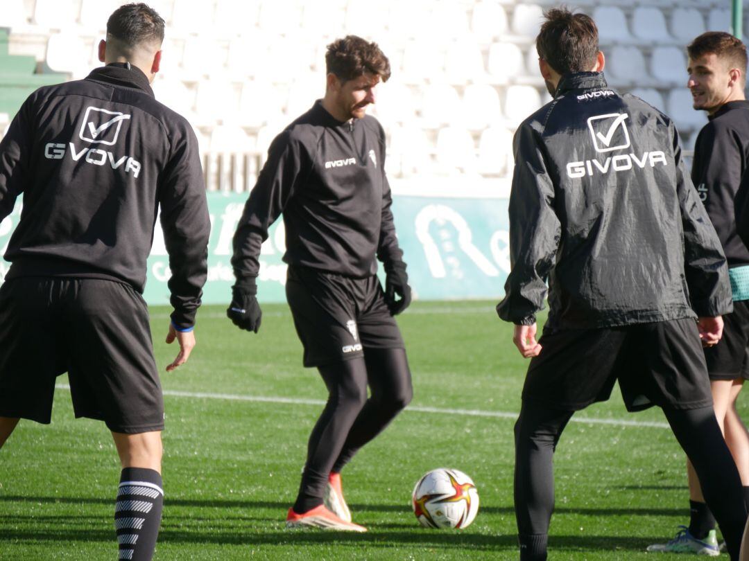 Jugadores del Córdoba CF en su vuelta al trabajo. 