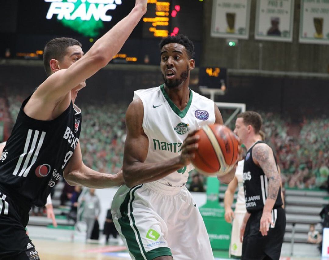 El pívot Alade Aminu firma por Bilbao Basket para los dos próximos meses