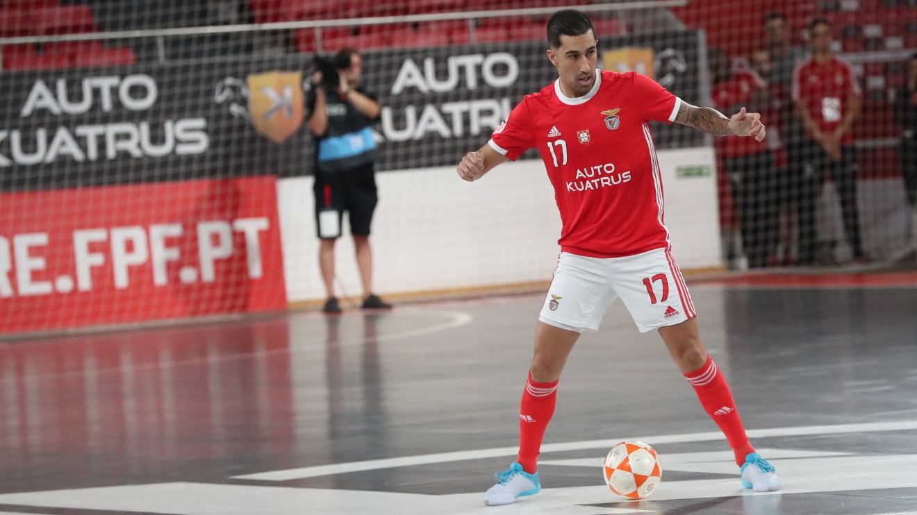Fernando Drasler con la camiseta del Benfica