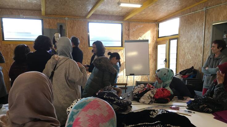 La alta costura llega a la Cañada Real