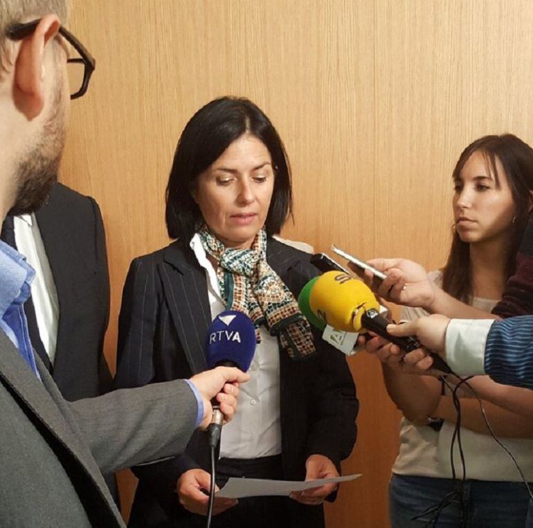 Meritxell Mateu anunciant la seva dimissió l'octubre del 2016, un cop fet públic l'anomenat "cas Landstree".