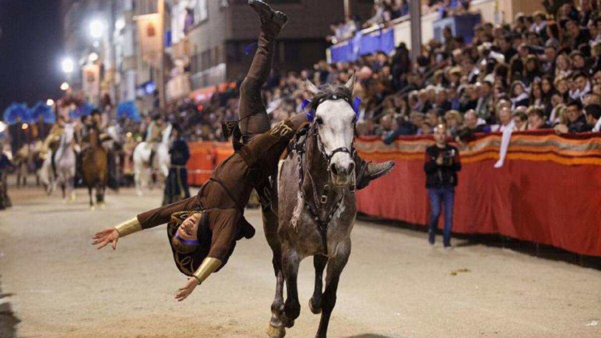 Fulgencio Gil: "La Ley de Bienestar Animal podría suponer un peligro para los desfiles de la Semana Santa"