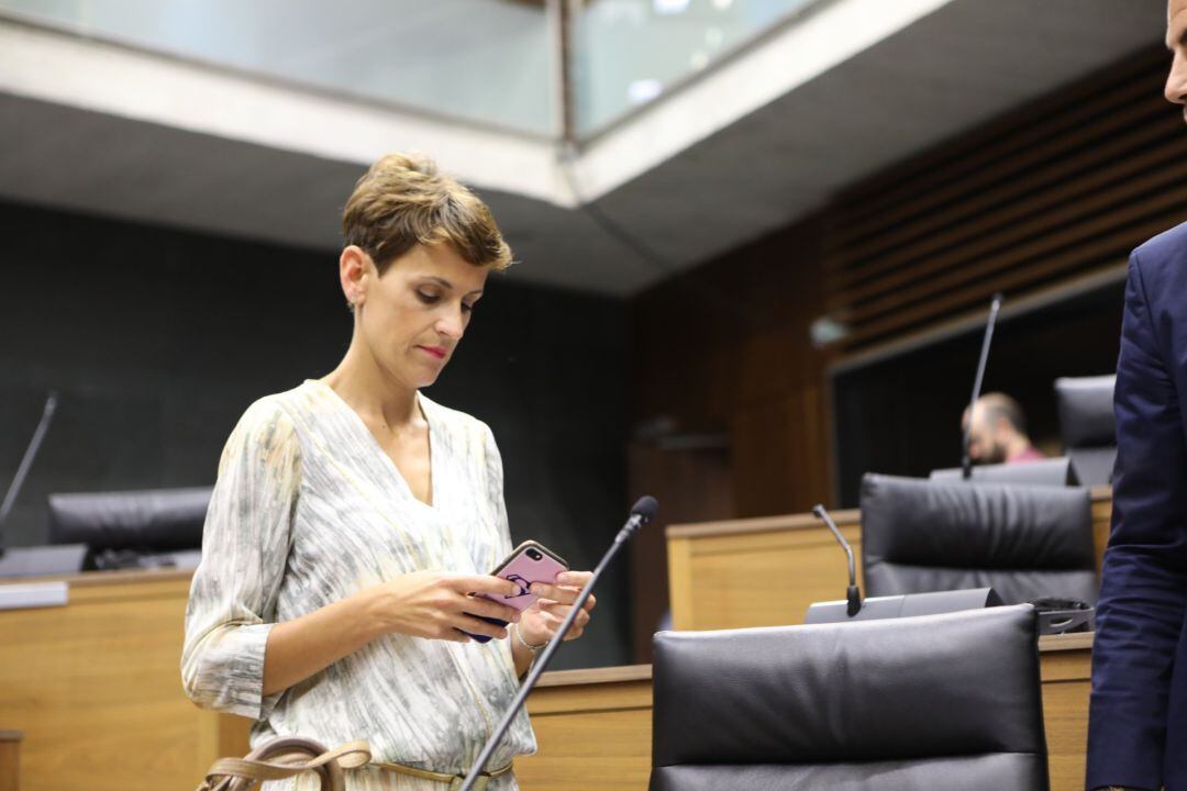 La secretaria general del PSN, María Chivite, en el pleno de constitución del Parlamento de Navarra.