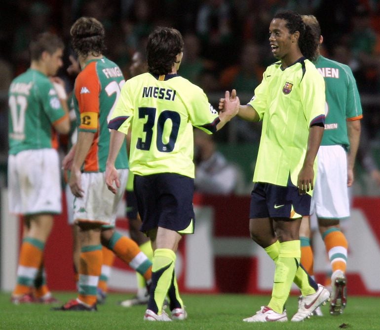 El FC Barcelona rescata la camiseta de la temporada 2005-2006 para realizar un homenaje 