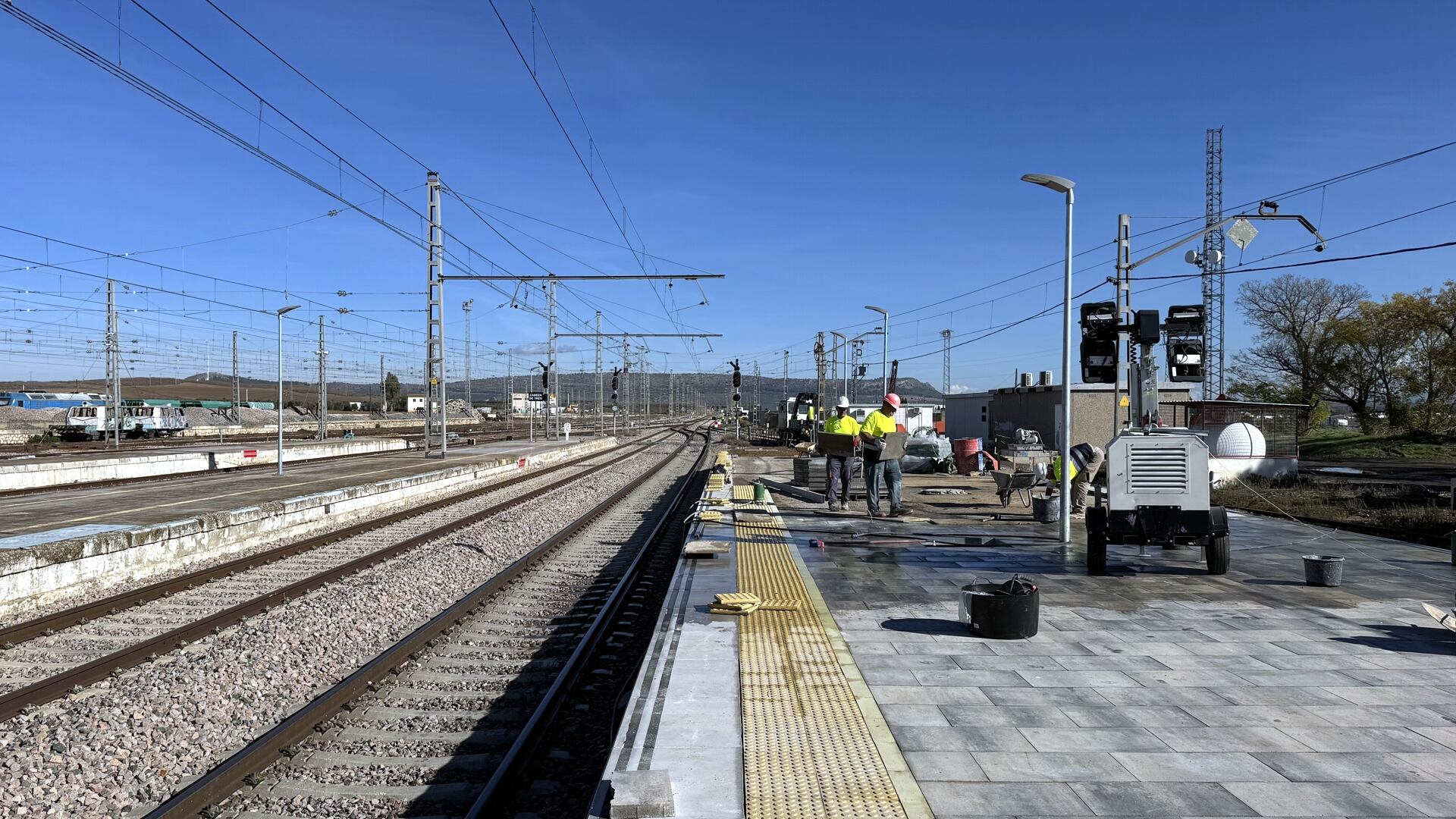 Obras en la estación de Bobadilla