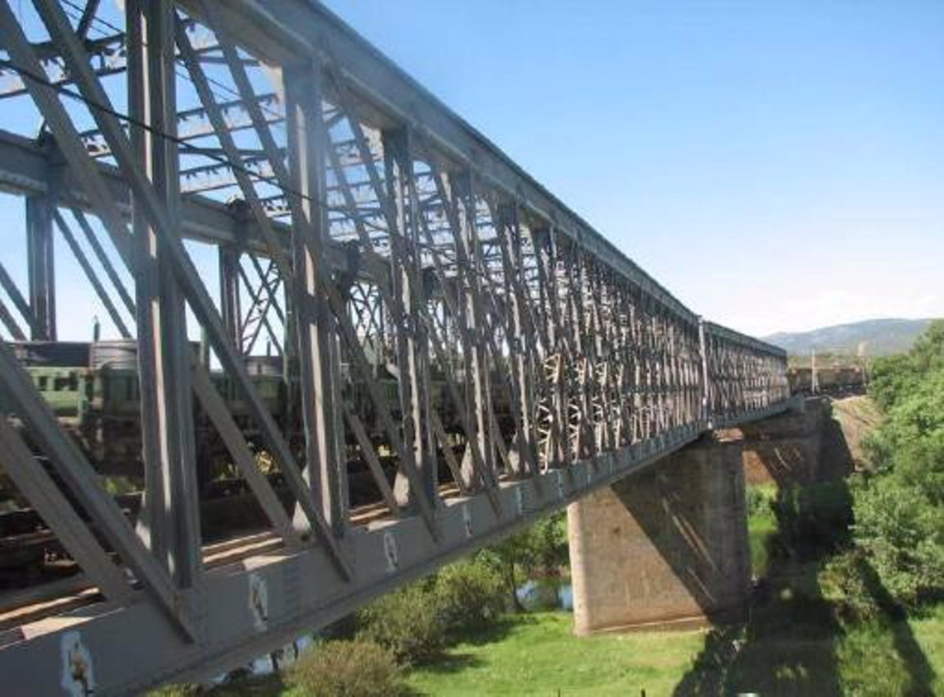 Transportes adjudica por 12,7 millones de euros la adaptación de 52 estructuras para el transporte de mercancías entre Málaga y Ciudad Real