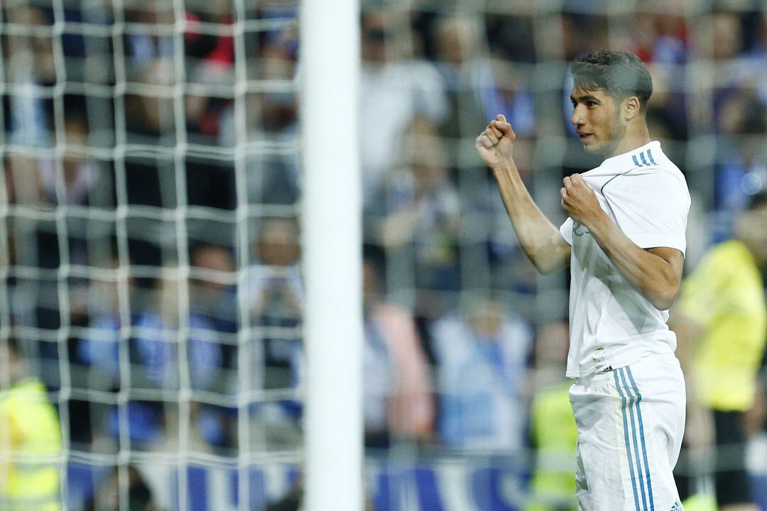 Achraf celebra un gol cuando vestía la camiseta del Real Madrid