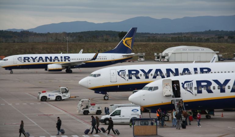 Avions de Ryanair a l&#039;aeroport.