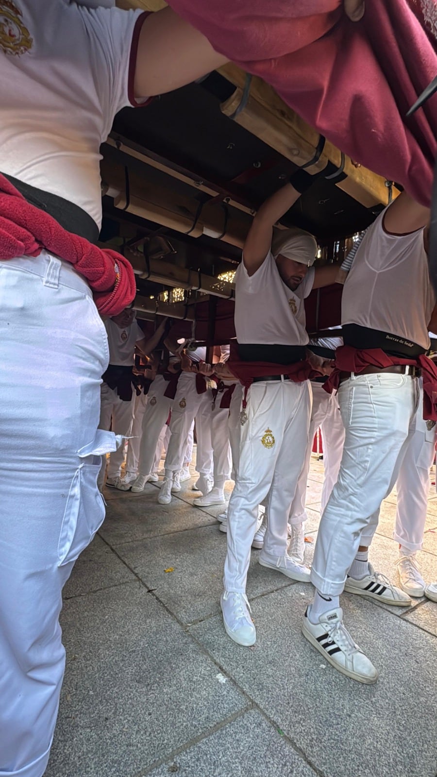 Fotografía de una publicación del Consejo General de HH y CC