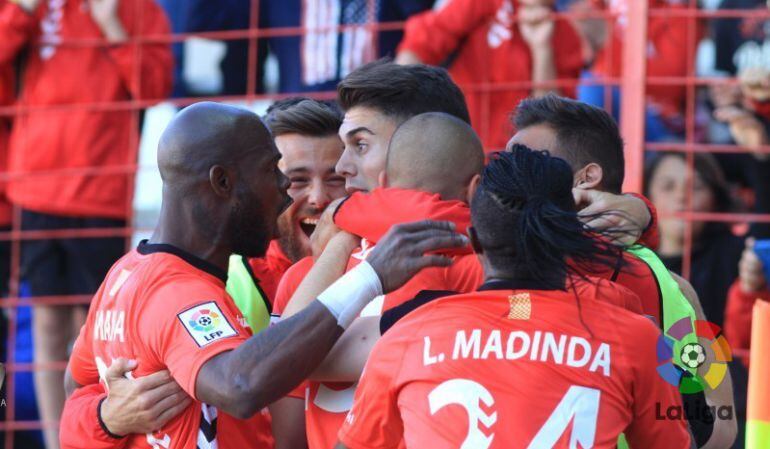 Els jugadors del Nàstic celebren un gol contra el Mirandés.