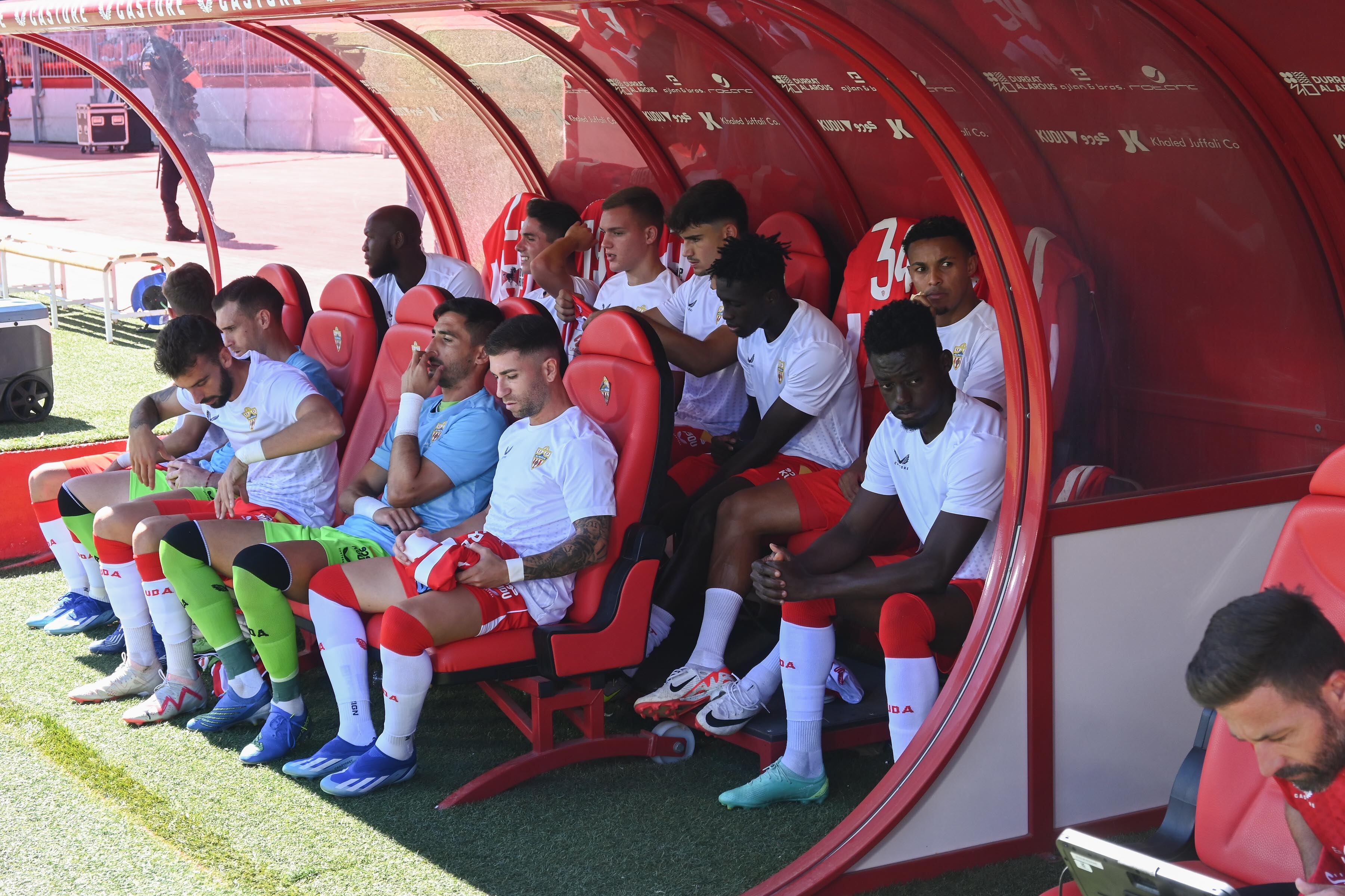 El banquillo del Almería ha dejado de ser un caramelo para los entrenadores.