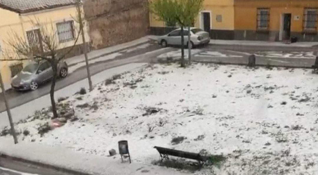 El barrio de Santa Bárbara en Hellín tras la granizada de este lunes