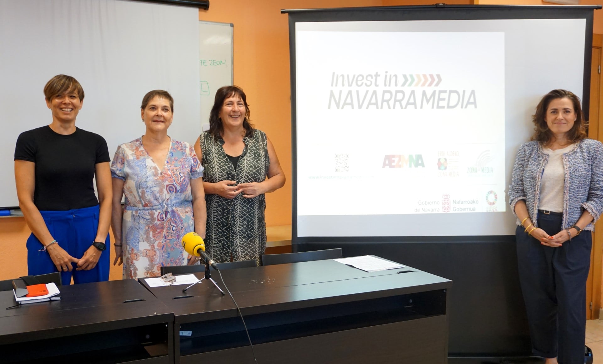 Silvia Maestre, técnica de AEZMNA, Rosi Domingos, presidenta del Consorcio de Zona Media, Cristina Bayona, gerente del Consorcio, y  Berta Anaut, Presidenta de AEZMNA han presentado Invest In Navarra Media