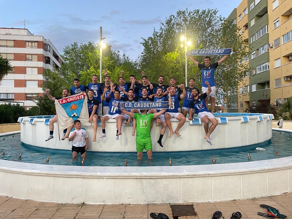 El Caudetano celebrando sus victorias