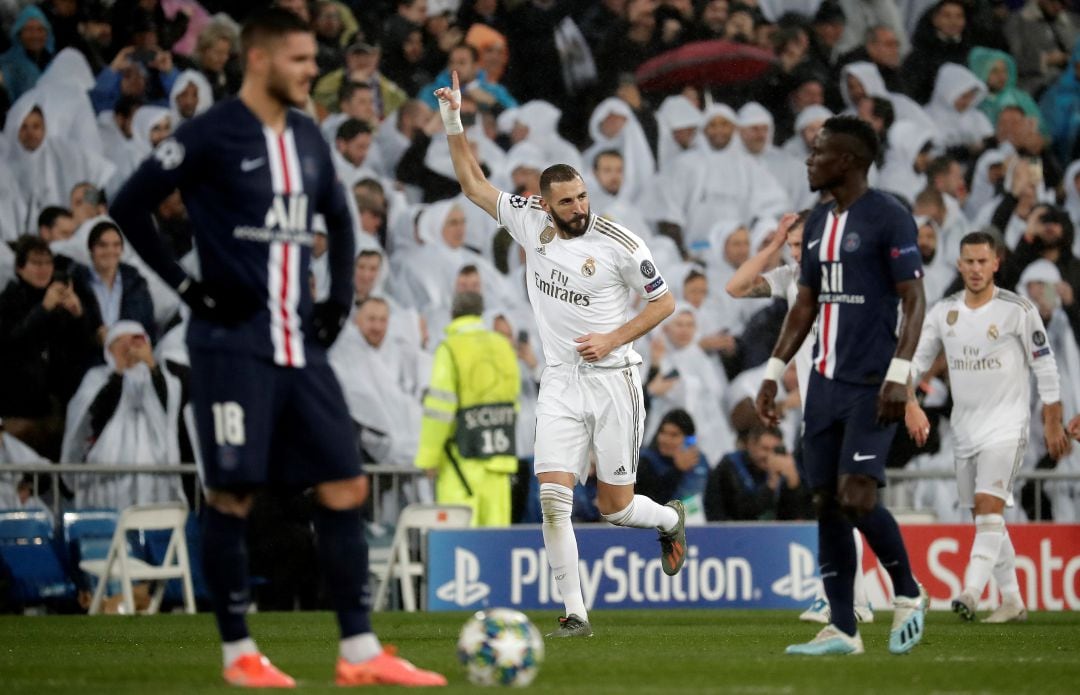 Benzema celebra un gol ante el PSG. 