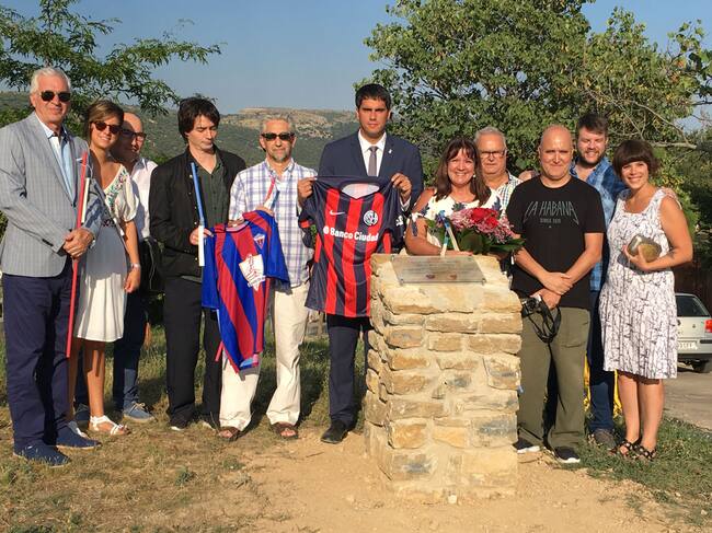 Morella homenajeó en 2018 al Presidente del San Lorenzo de Almagro, Emilio Bernat. Los hijos y nietos de Emilio Bernat acudieron a este emotivo homenaje realizado durante el 54 Sexenni