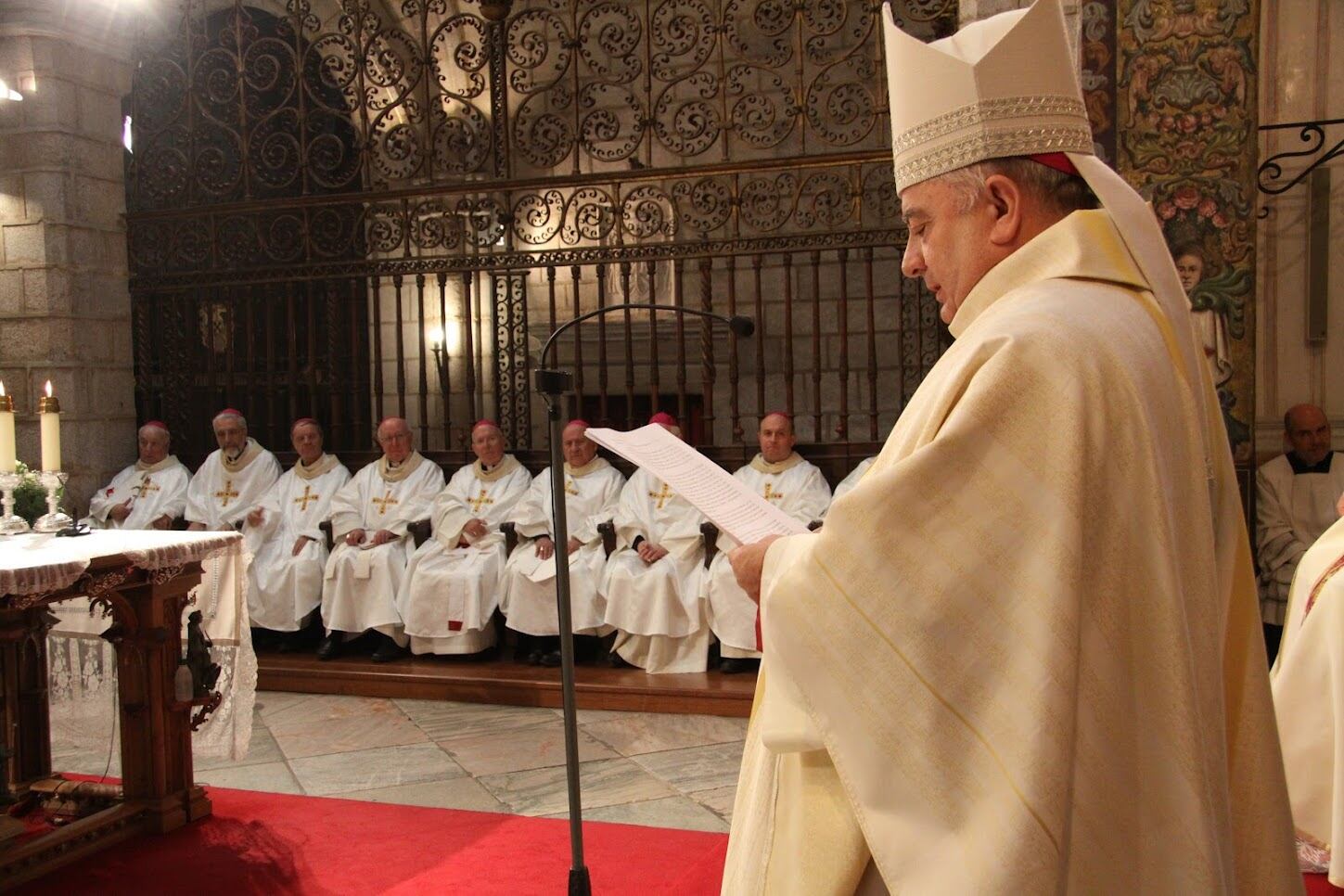 Monseñor Rodríguez Carballo en un momento de la Eucaristía de toma de posesión. Foto: Archidiócesis de Mérida-Badajoz