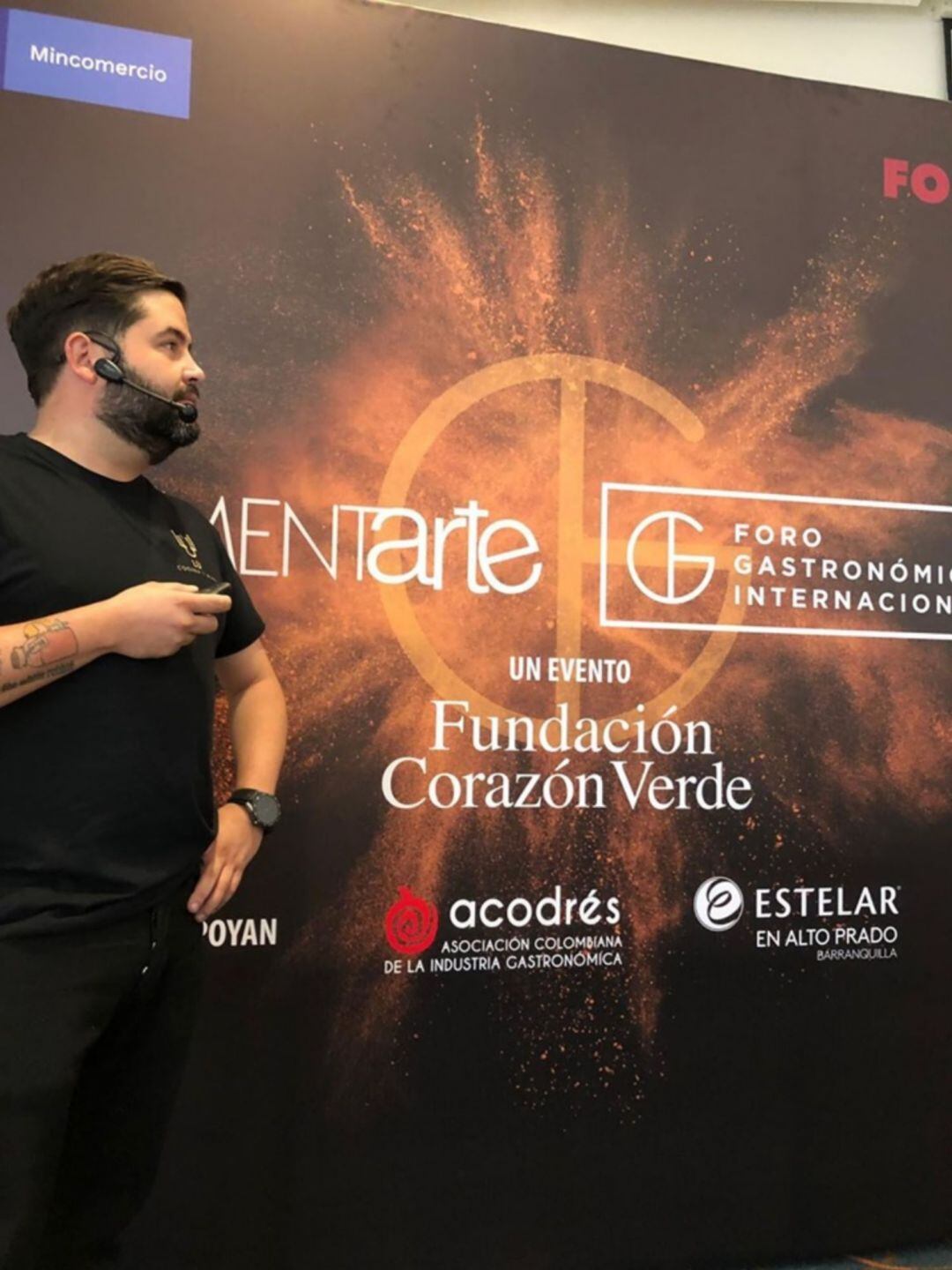 Juan Luis Fernández, durante una ponencia reciente en Colombia