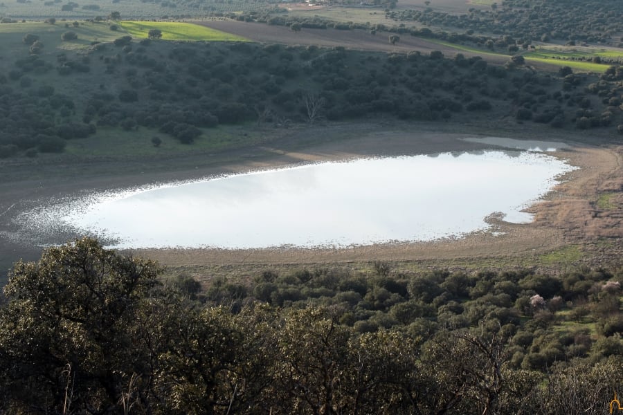 Las actividades incluyen entre otras actividades rutas por algunos de los lugares incluidos en el Proyecto Geoparque Volcanes de Calatrava