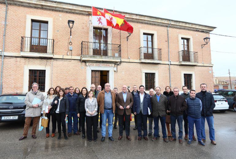 Alcaldes de la provincia se han reunido en La Seca con el presidente de la Diputación