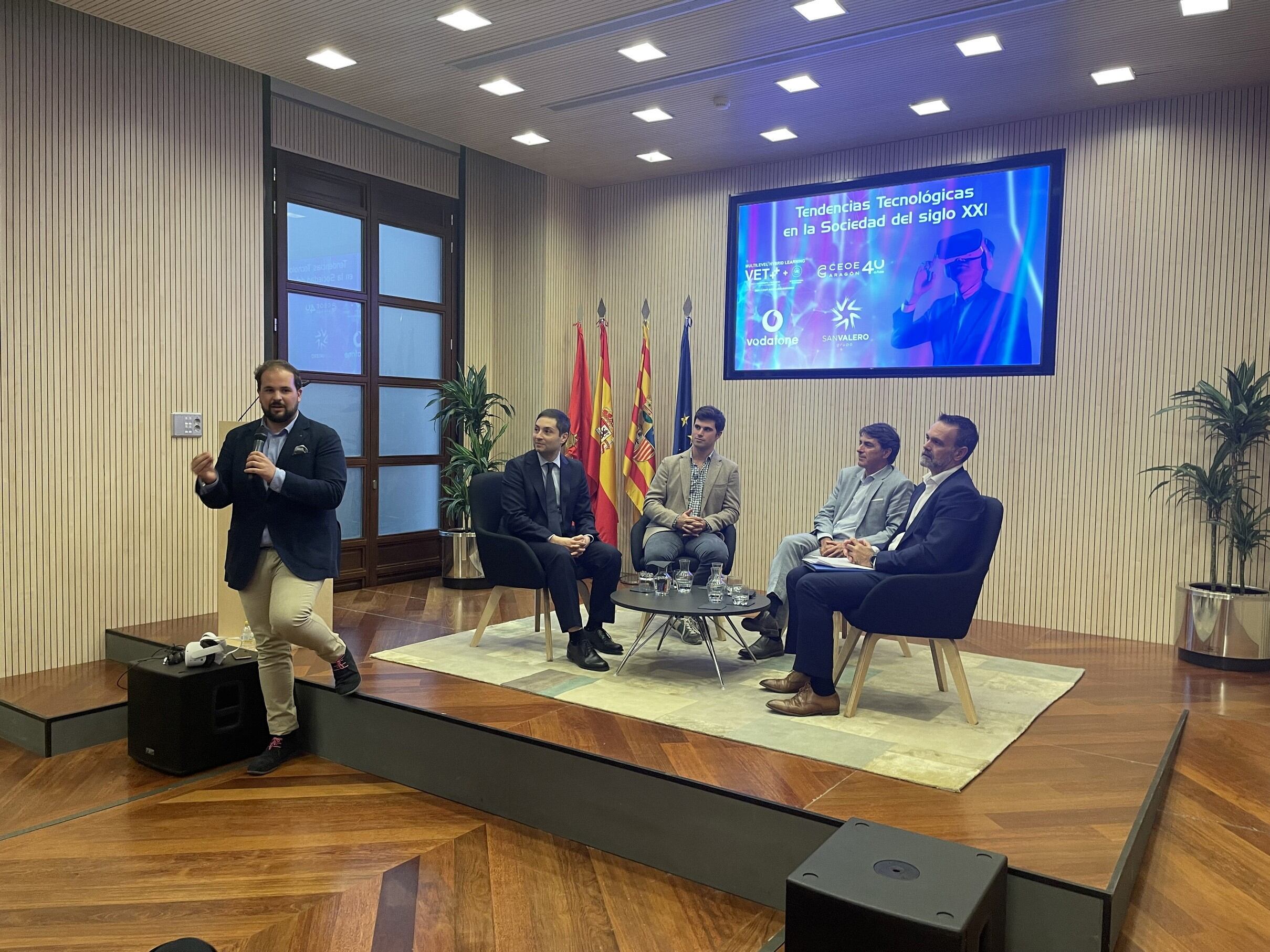Grupo San Valero ha organizado una mesa redonda en la que el tema a tratar es el metaverso.