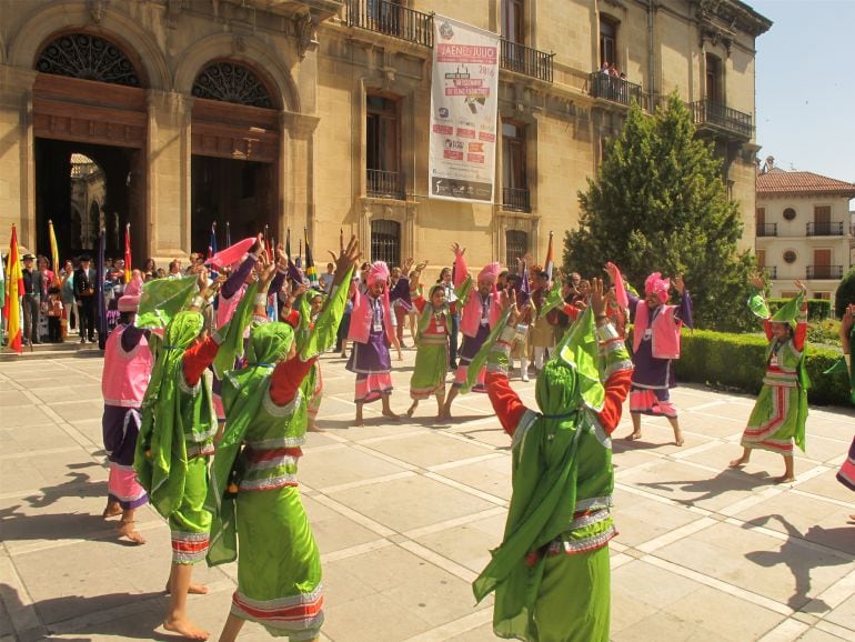 Participantes en la trigésima edición del Festival &#039;Folk del Mundo&#039;