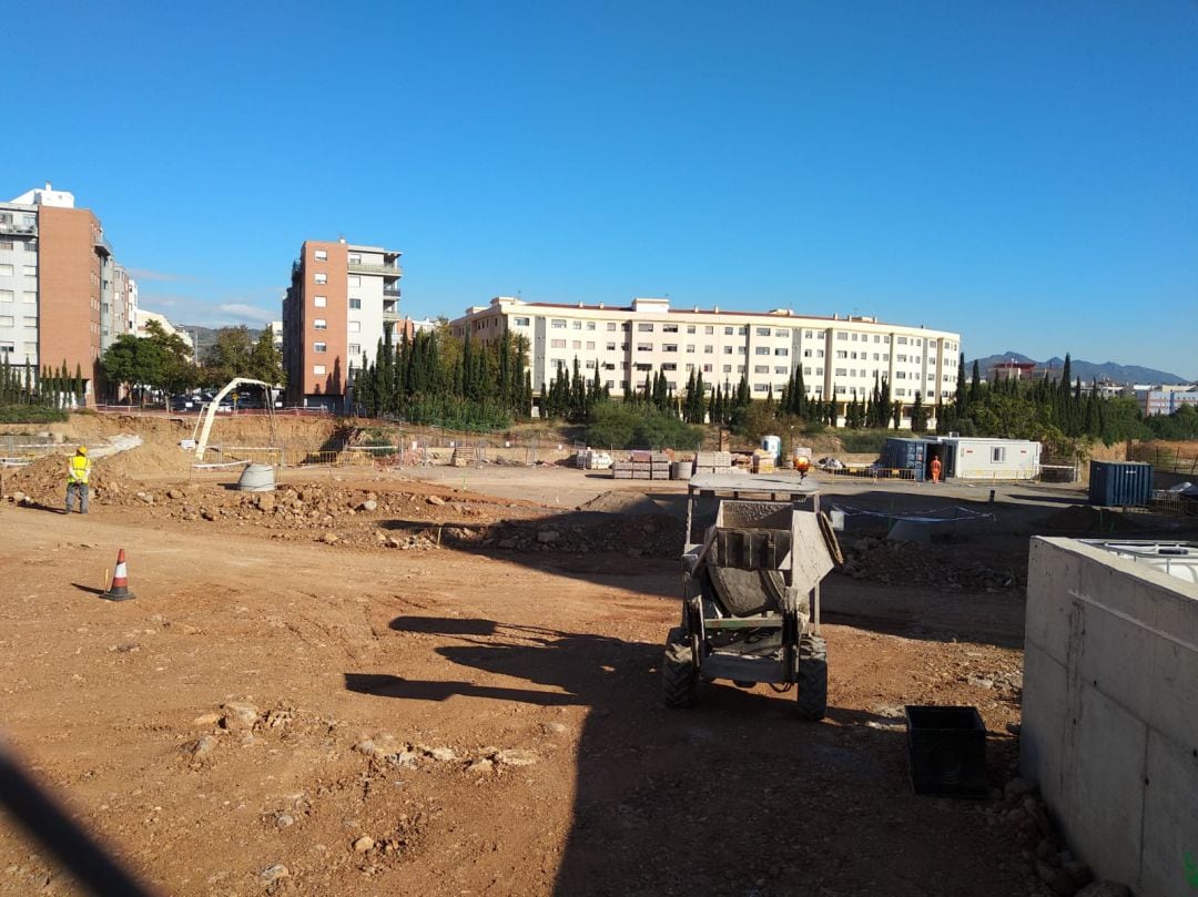 La construcción de este puente pretende convertir el río Seco en un eje ambiental que vertebre el territorio