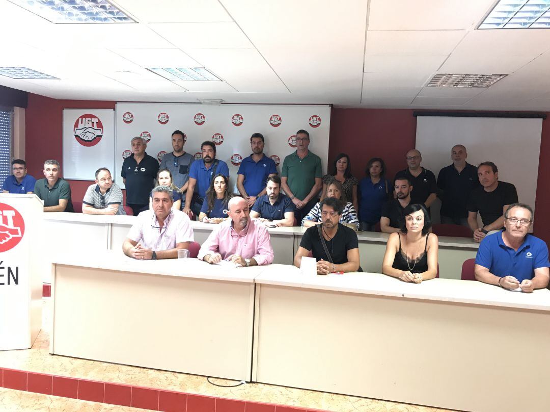 Reunión de trabajadores de OndaJaén con UGT.