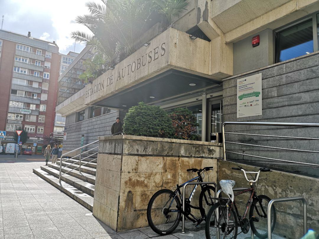 Imagen de la Estación de Autobuses de Santander donde fue detenido el hombre como presunto autor de un delito de sustracción de menores.