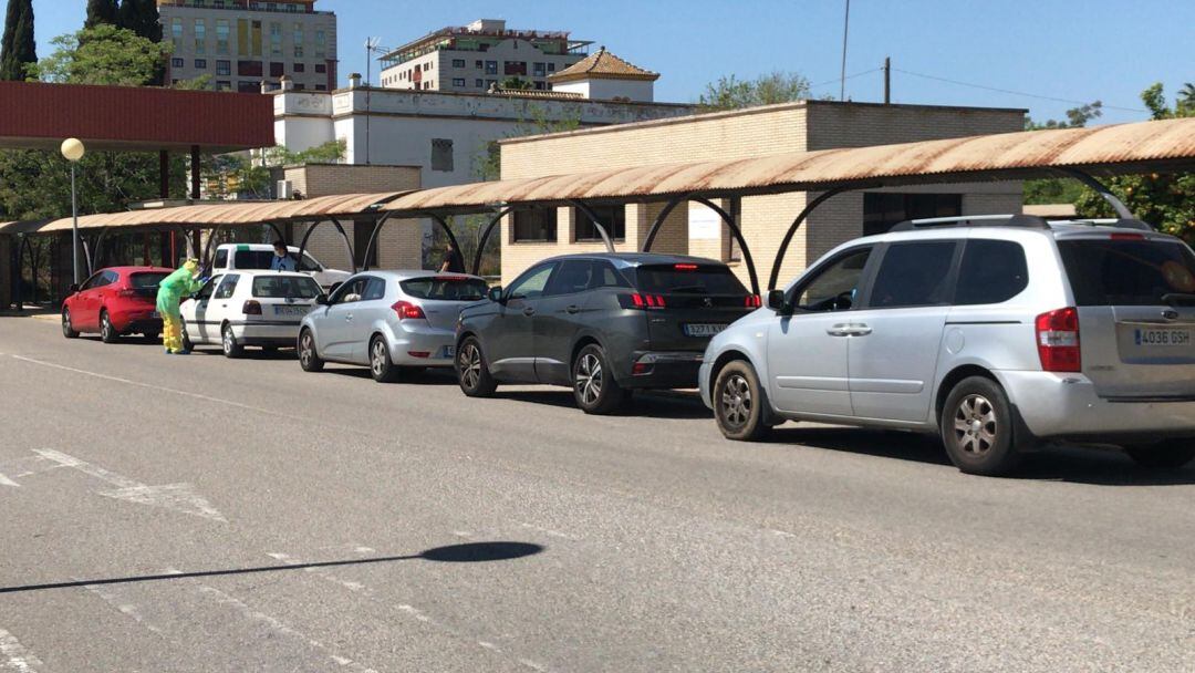 Toma rápida de muestras en el Hospital Militar de Sevilla