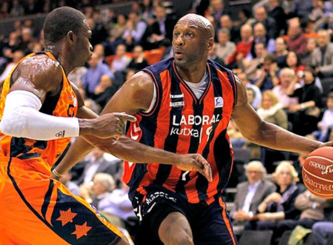 Odom no pudo evitar la derrota de Baskonia