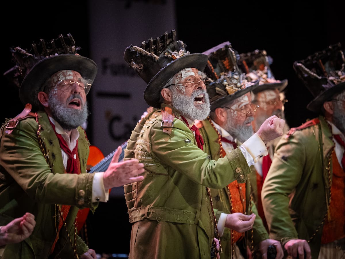 Crónica de la segunda sesión de Semifinales del COAC 2026: 'Los Humanos' y 'Los Locos' golpean y se agarran a la final del próximo viernes