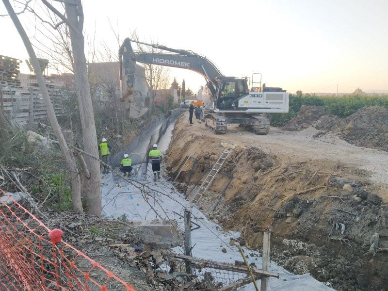 Obras de la Junta de Hacendados en la acequia de Benetucer (Murcia)