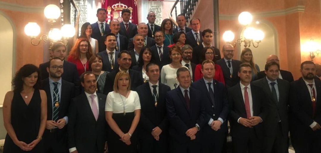 El presidente provincial, con los diputados, el presidente regional, el alcalde de Albacete o el delegado del Gobierno