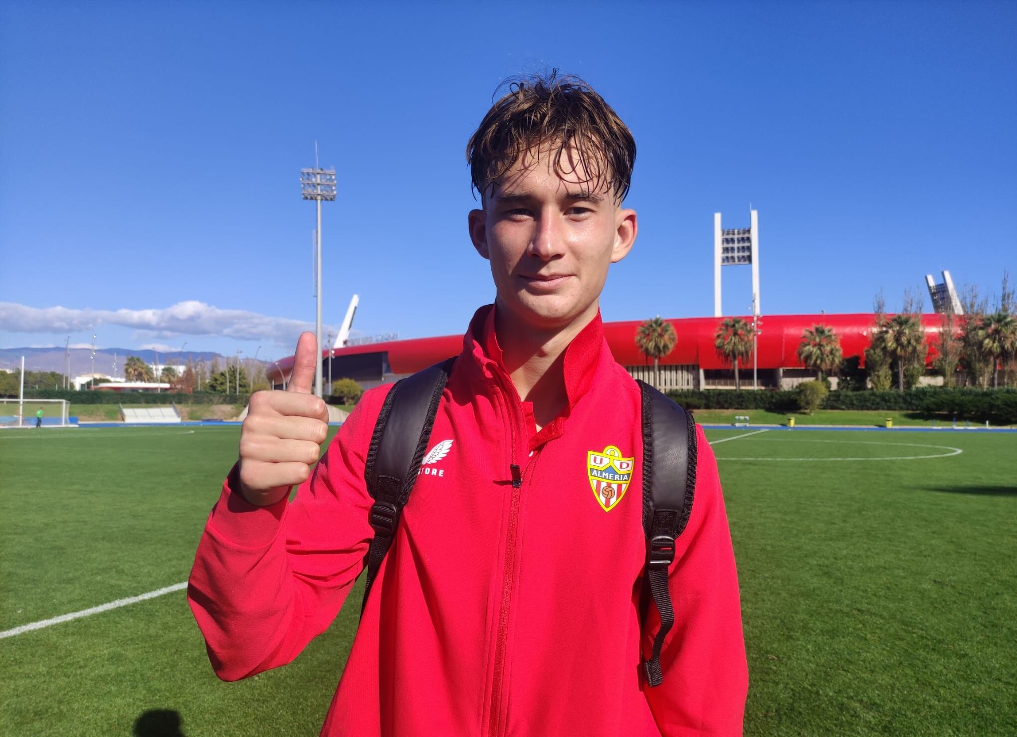 Svidersky con LA VOZ y Cadena SER en el campo Anexo.