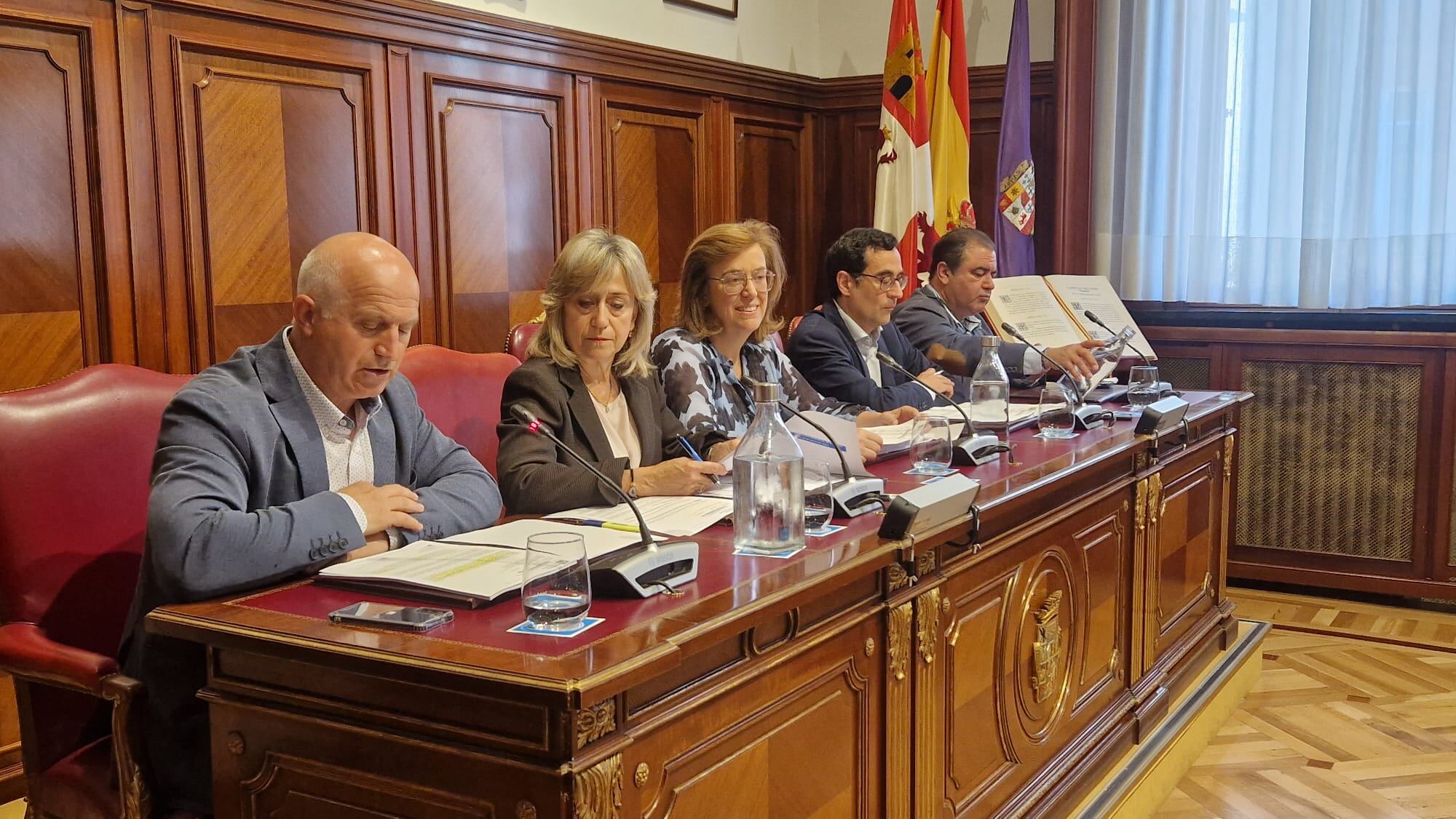 Pleno ordinario de la Diputación de Palencia del mes de mayo